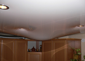Remontuoti stogo lubas, ar galima įtvirtinti lubų skylutes, kaip tai teisingai atlikti, turimi metodai