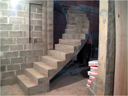 betonski stopnišče