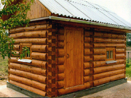 Ready-made log house for bath
