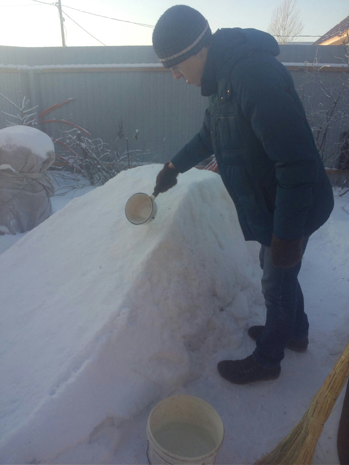 7 советов по строительству снежной горки во дворе